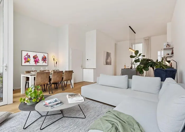 Bright Waterfront Apartment