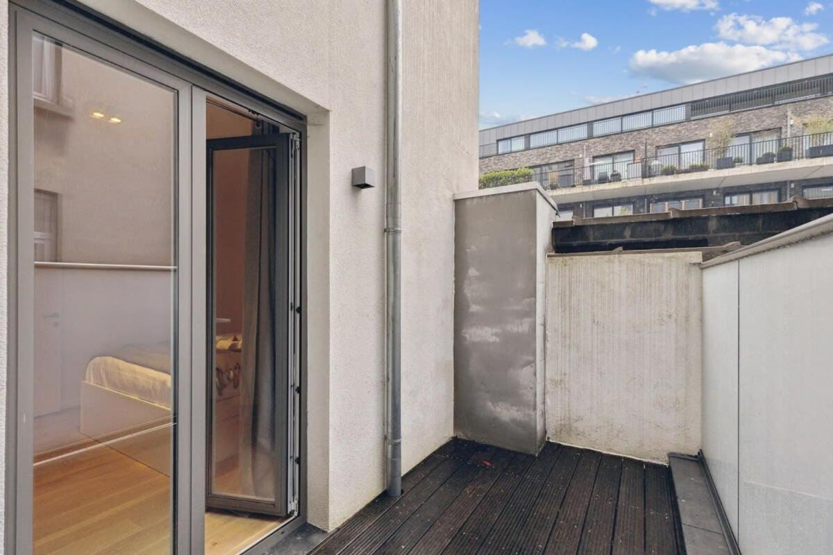 Bright Waterfront Appartement